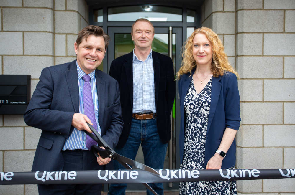 Mayor Dr Nik Johnson, Jim Warwick and Dr Catherine Elton cutting the ribon